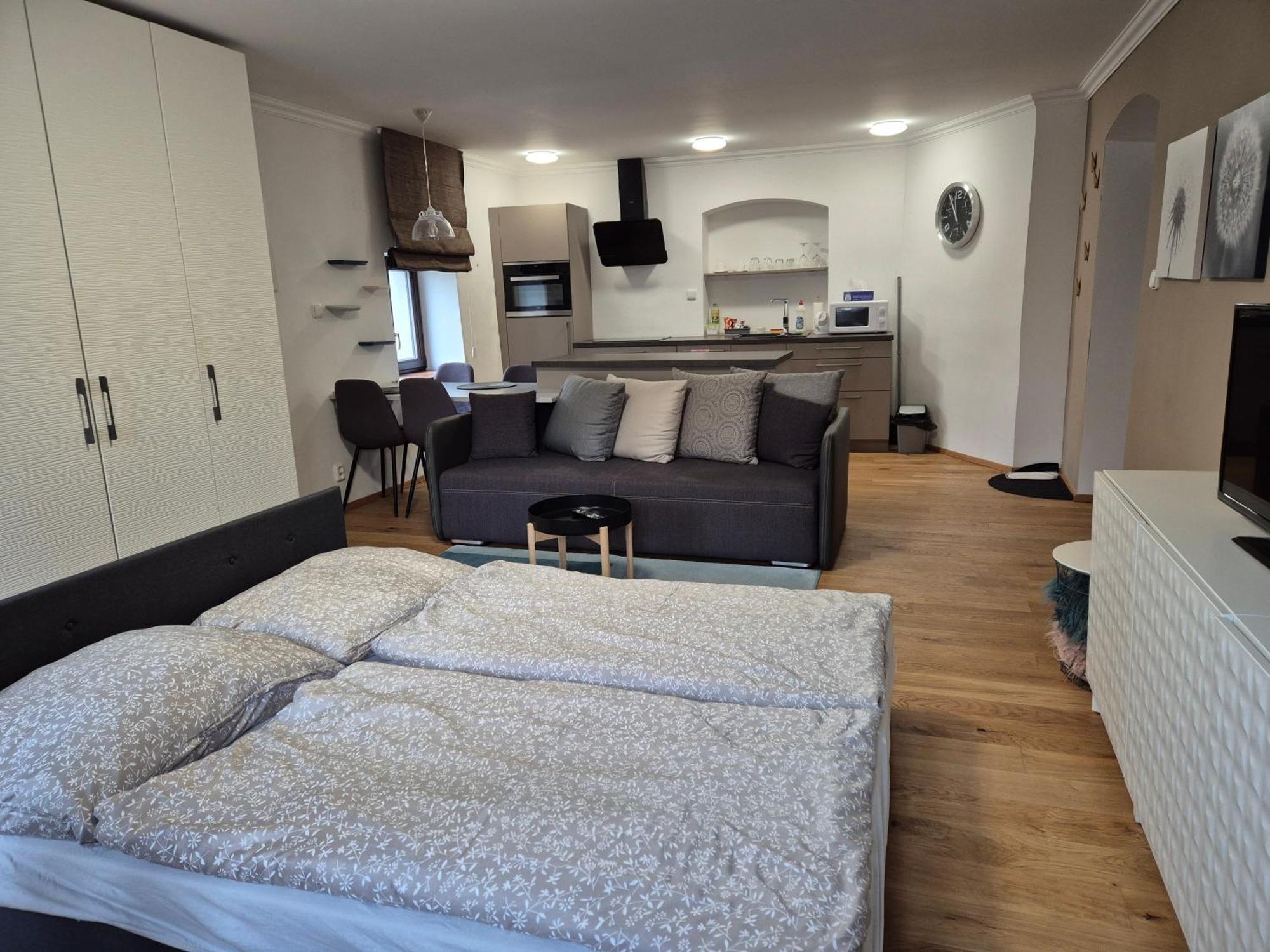 The Gusto Apartman Хомутов Экстерьер фото