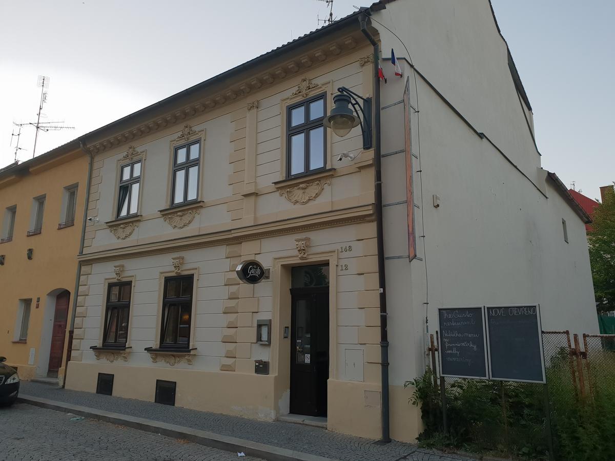 The Gusto Apartman Хомутов Экстерьер фото