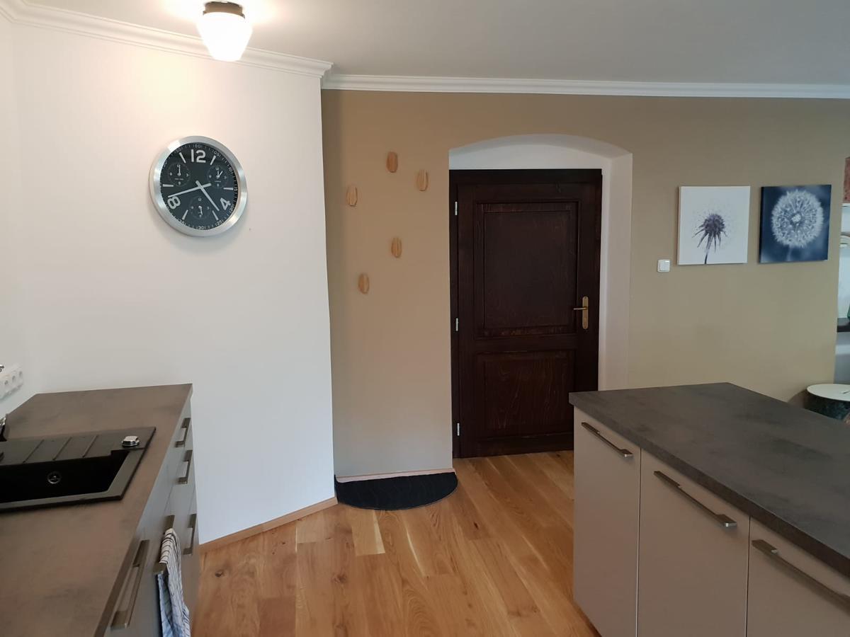 The Gusto Apartman Хомутов Экстерьер фото